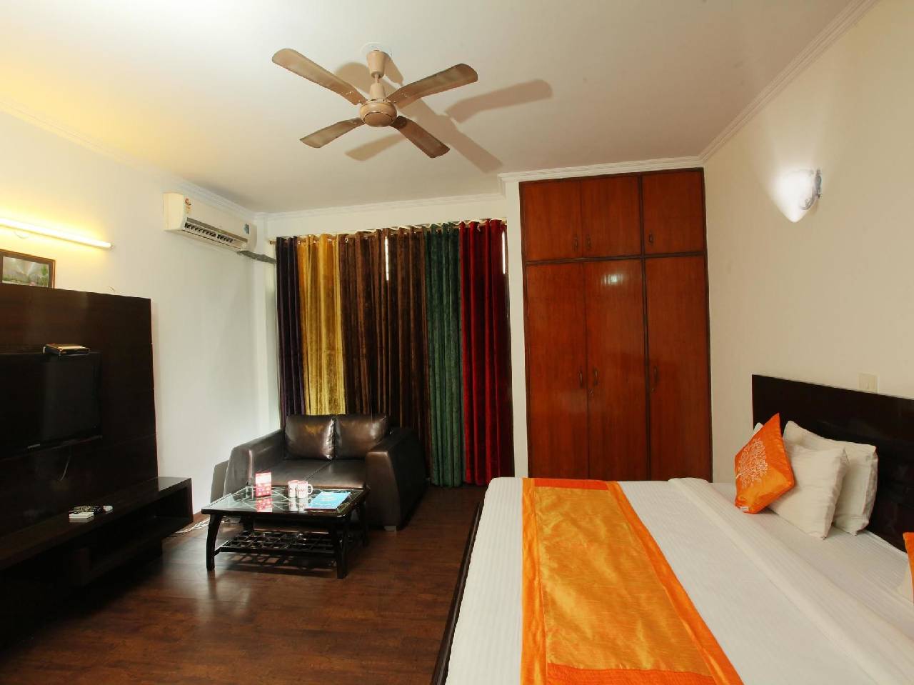 Oyo Rooms Sikanderpur Metro Dlf Phase 2 