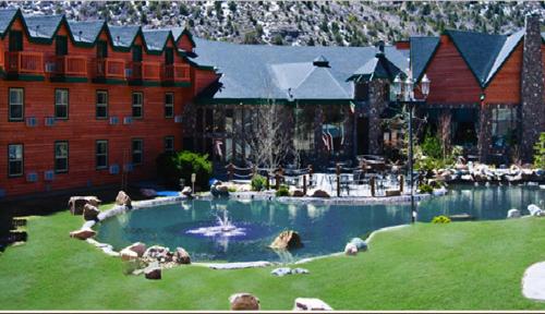 The Resort On Mount Charleston ( ریزورت آن مونت چارلستون) 