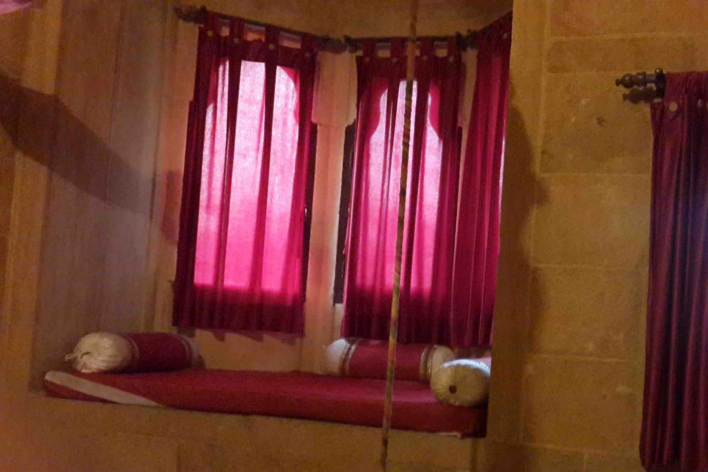 Hotel Suman Palace 