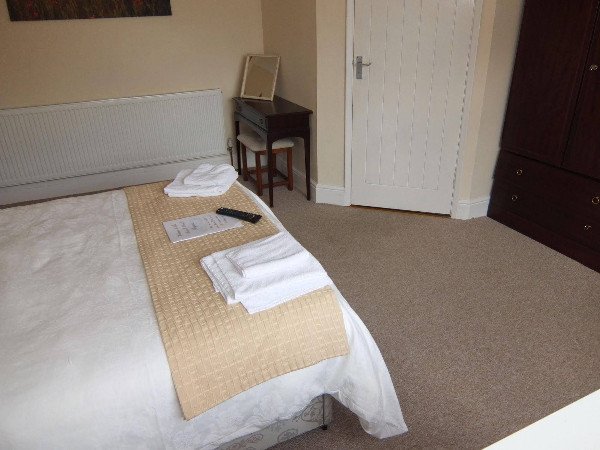 The Monsell Hotel ( مونسل هتل) 