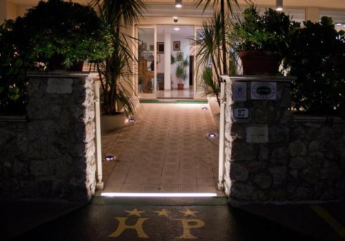 Pigalle Hotel 
