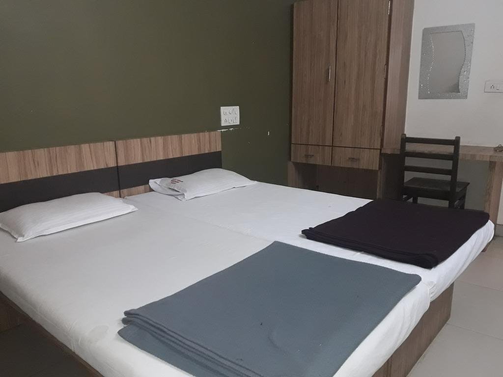 Hotel Pariwar 