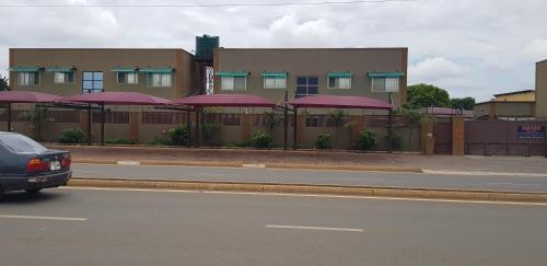 Amaris Apartments 