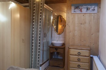 La Ferme D'eugenie Bathroom Sink