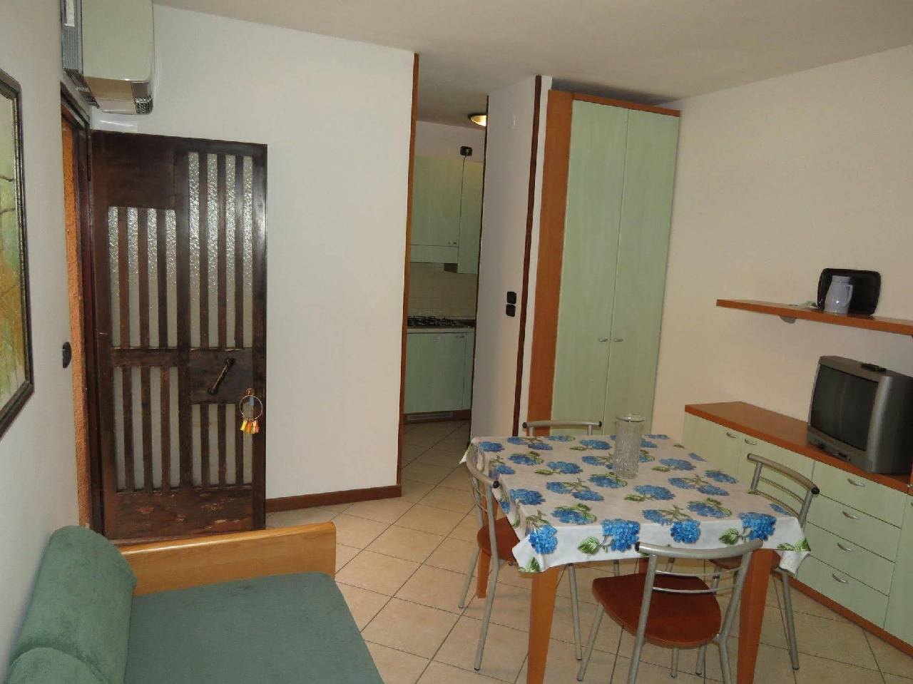 Appartamenti Punta Grò (آپارتامنتی پونتا گرò) 