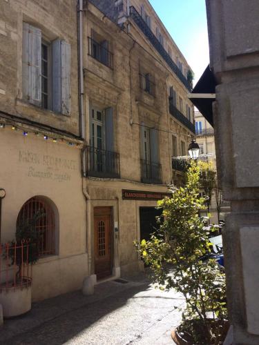 Colombet Stay's Le Marché Aux Fleurs 