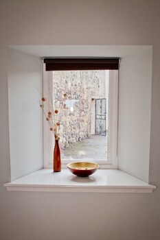 West Fenton Court (وست فنتون كورت) Guestroom View