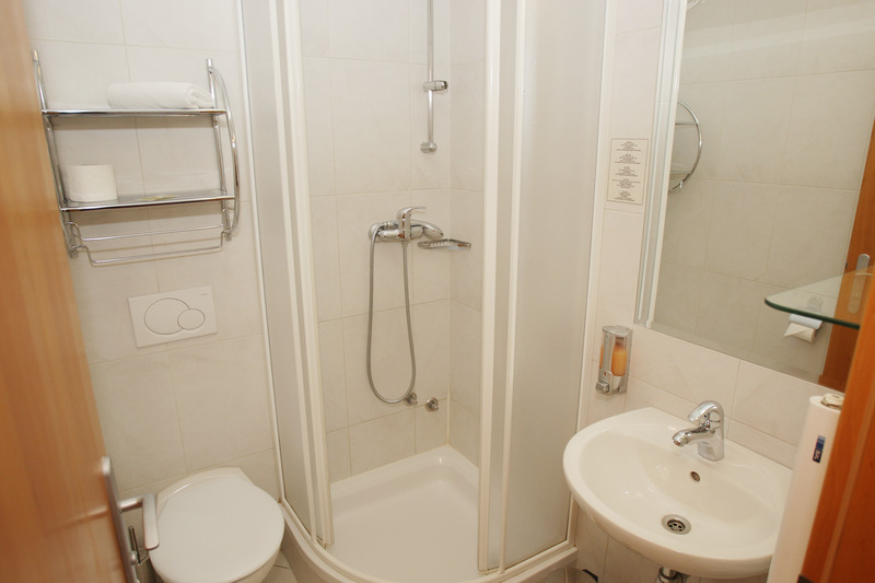 Hotel Tabor (هتل تابور) Room