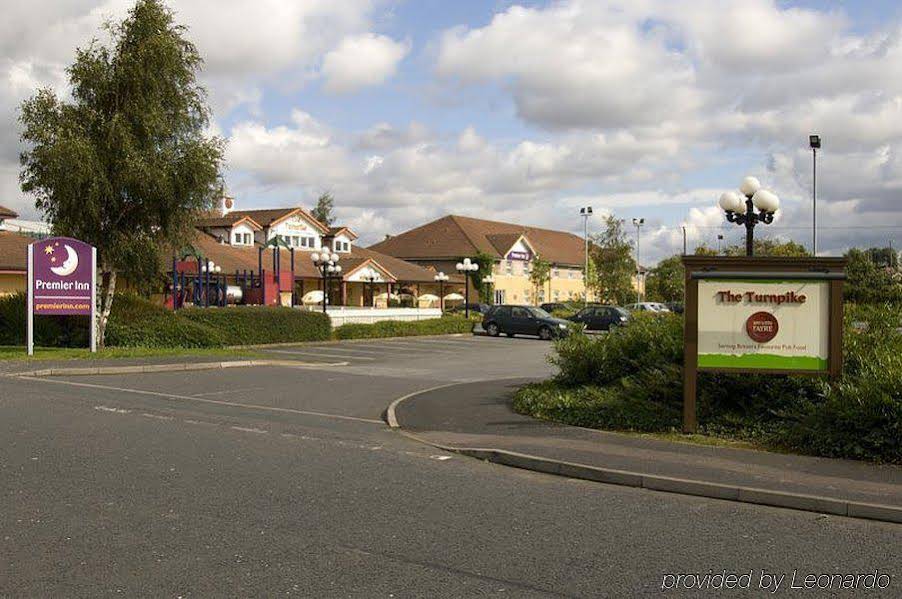 Premier Inn Pontefract North (پرمیر این پونتفراكت نورت) 