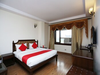Oyo 16565 Karnal Haveli Guestroom