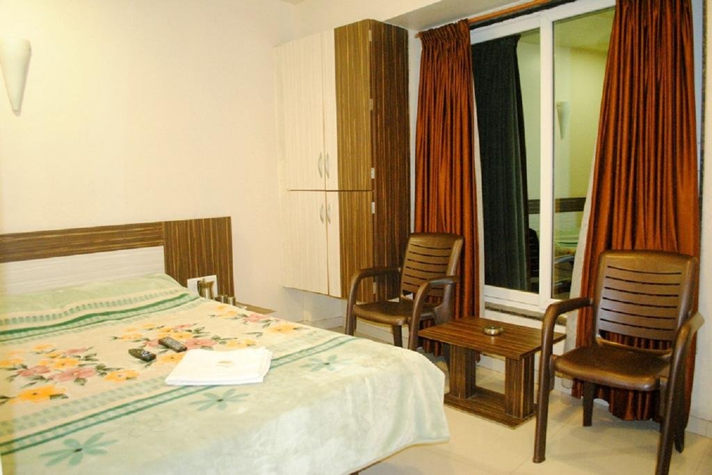 Hotel Megh Madhur 