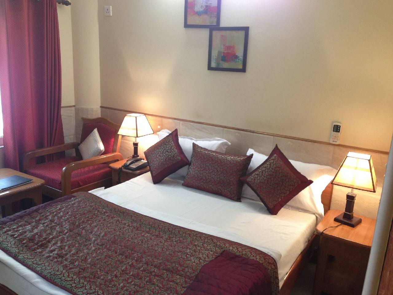 Hotel Ekant 