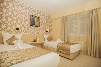 Family Hotel Saint George (فامیلی هتل سن جورج) Guestroom