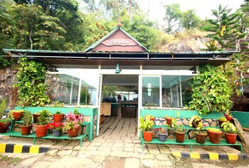 Deshadan Mountain Resort Reception