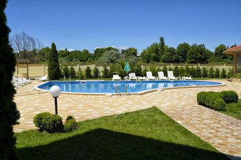 Belle View Hotel Outdoor Pool