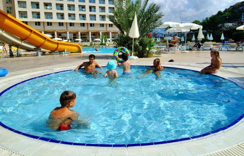 Hedef Rose Garden Hotel All Inclusive (هدف رز گاردن هتل آل اینكلوسیو) 