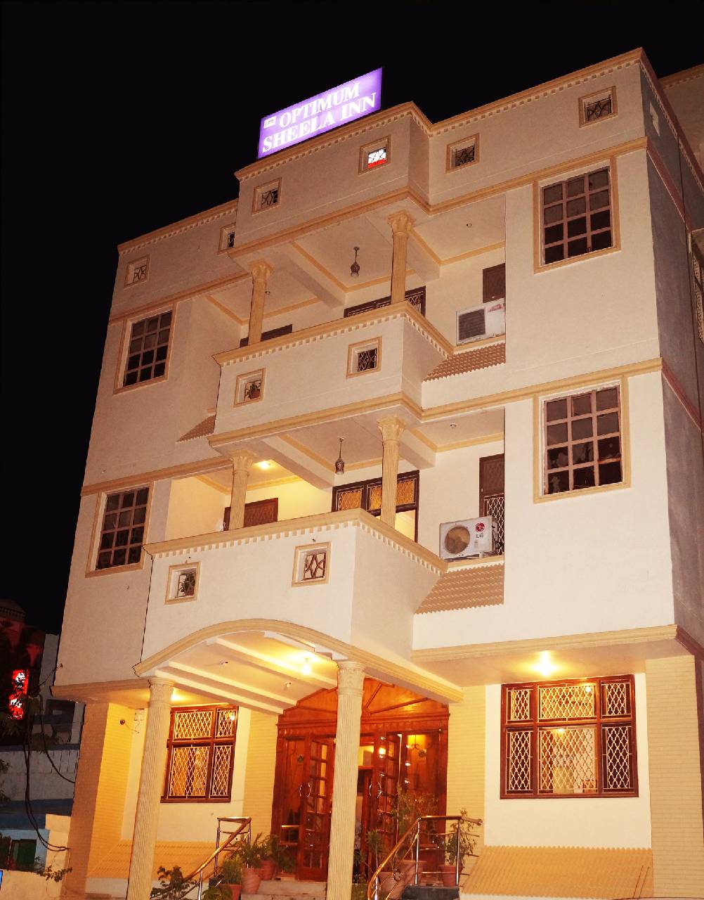 Optimum Sheela Inn @ Taj 