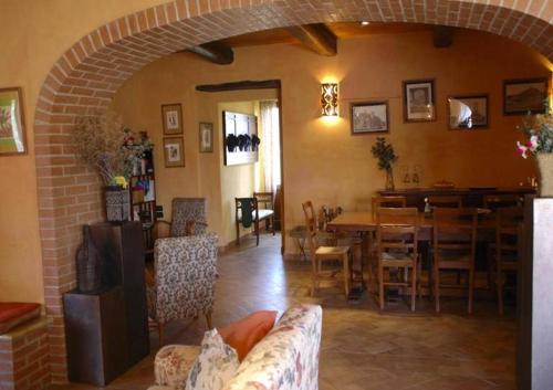 Villa Podere Castello (ویلا پودر كاستلو) 