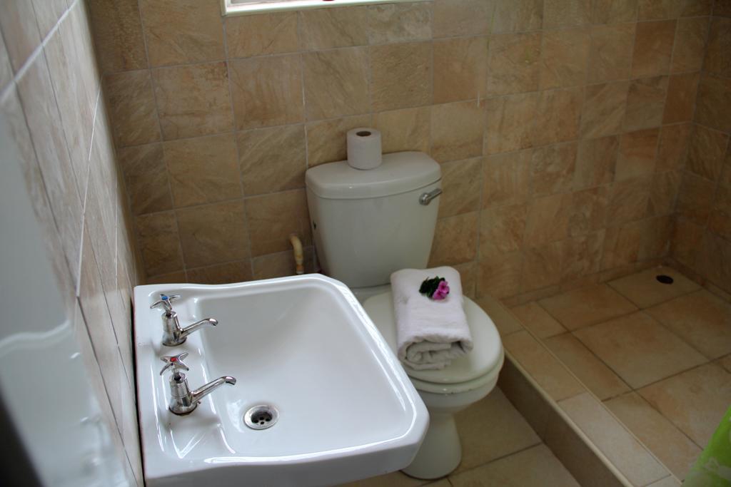 Golden Days Executive Lodge 