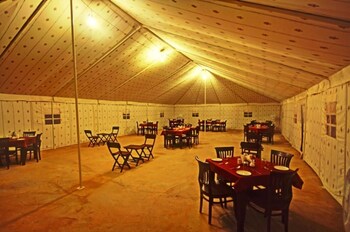 Om Desert Resort Dining