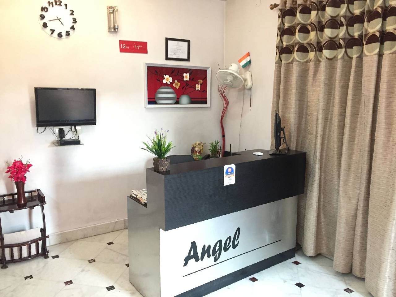 Angel Nri Hotel (آنجل نری هتل) 