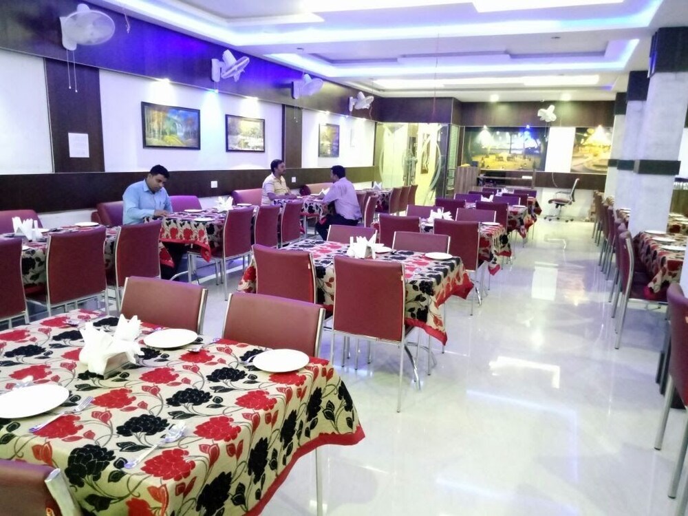 Hotel Embassy International Restaurant