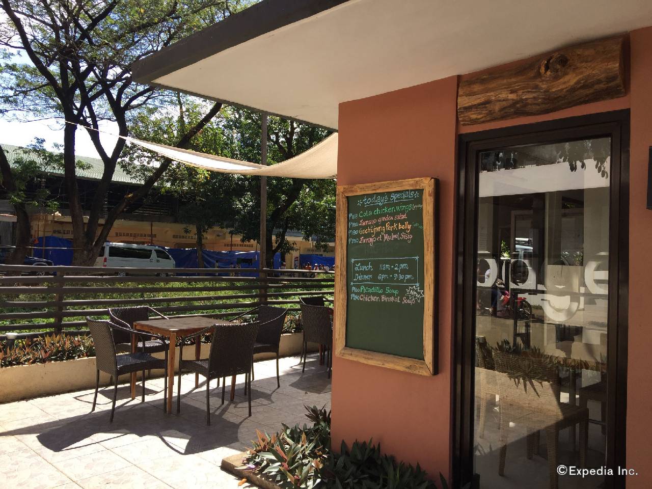 Coron Ecolodge (كورون اكولودج) 