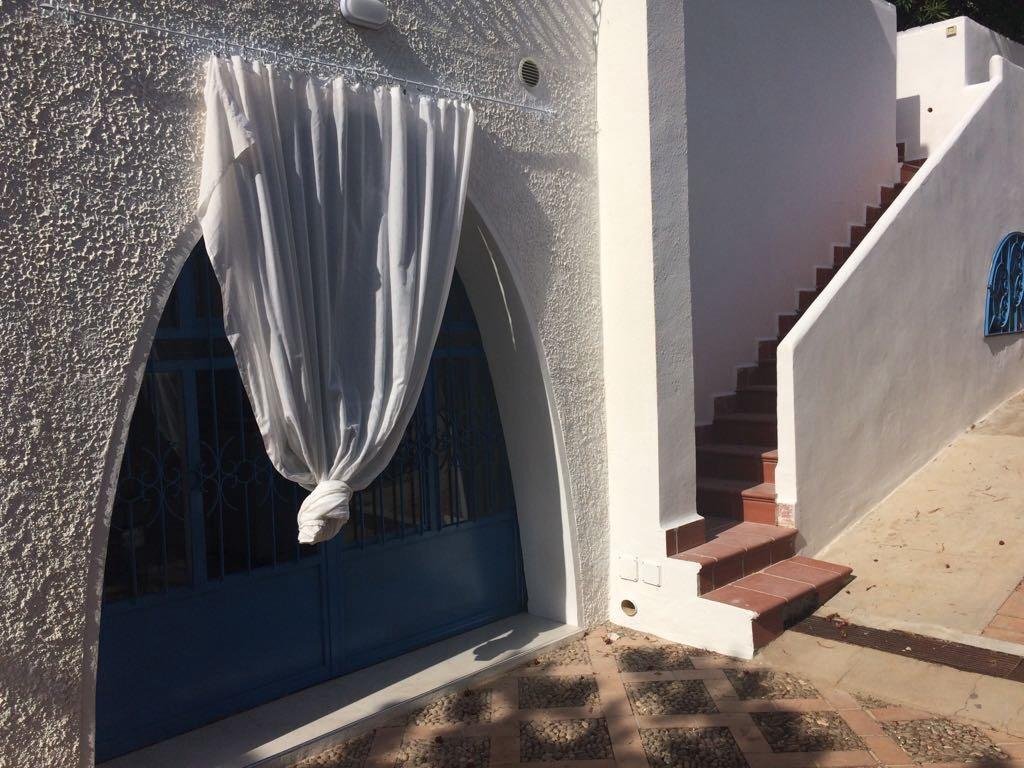 Villa Annasilva (ویلا آناسیلوا) 