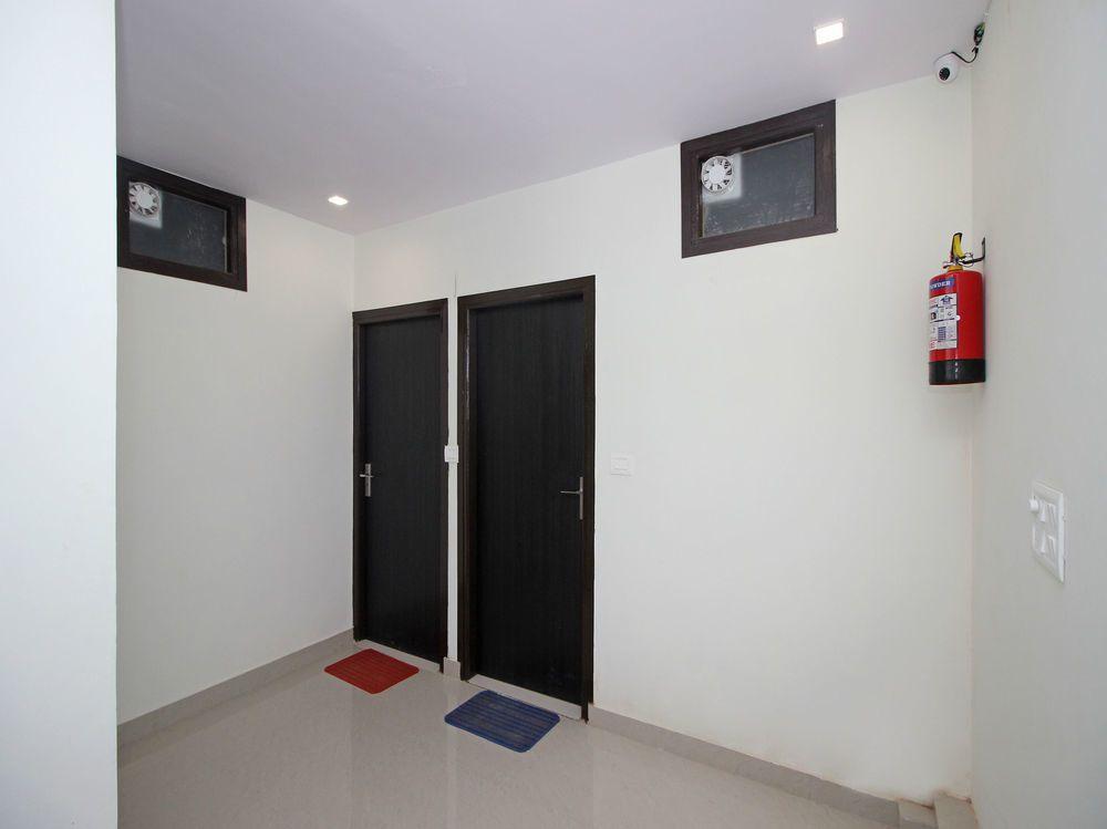 Oyo 9711 Hotel Marc Blu 