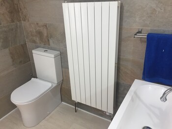 Regency Guesthouse Manchester Bathroom