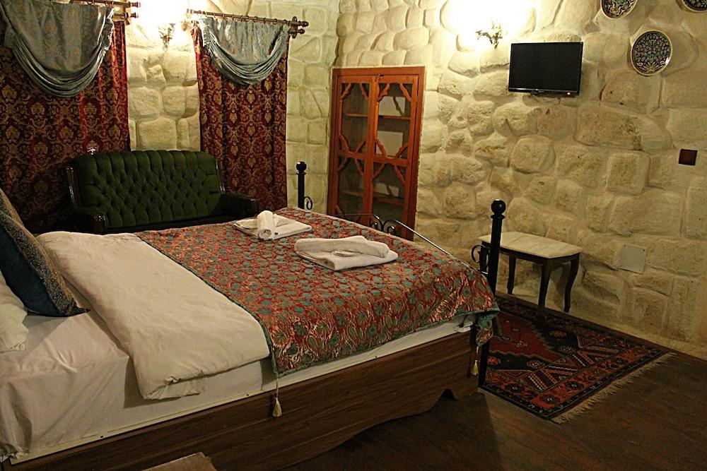 Hills Cave Hotel (هیلس كاو هتل) 