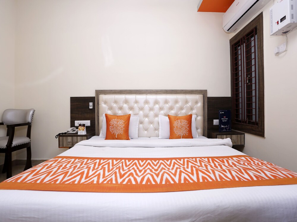 Oyo 4511 Hotel Nagpal Guestroom
