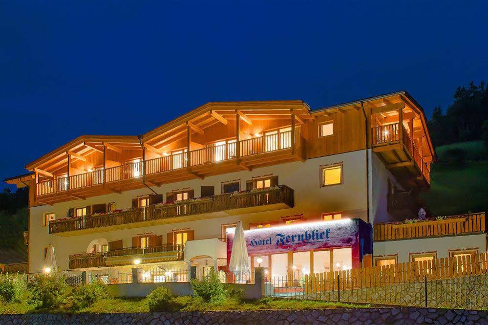 Hotel Fernblick (هتل فرنبلیک) 