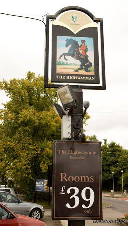 Highwayman Hotel (هایویمان هتل) 
