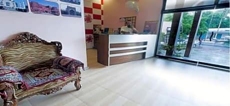 Hotel Rashmi 