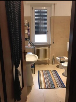 Bed And Breakfast D&d Bathroom