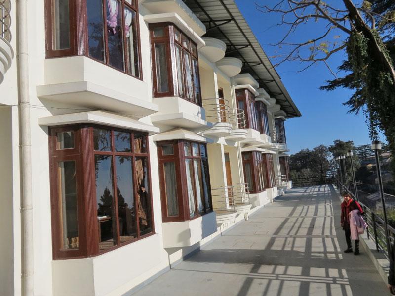 Hotel Majestic Oak Bush 