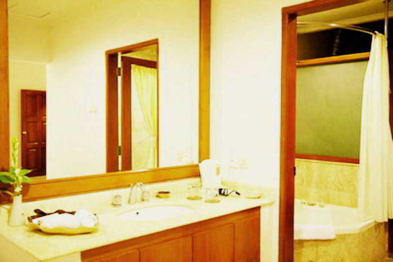 Parigata Spa Villas Room