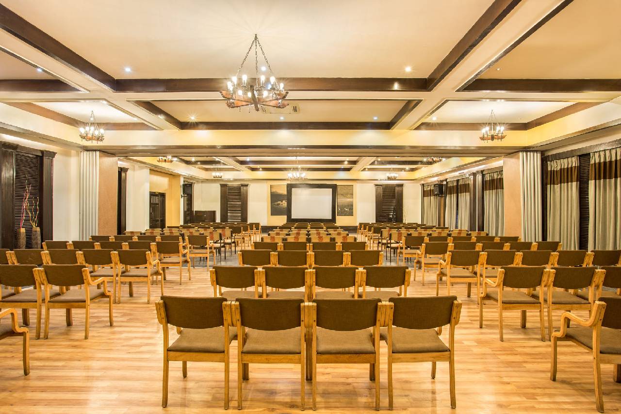 The Riverview Retreat 