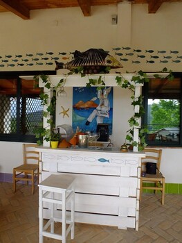 La Camilla Country House Poolside Bar