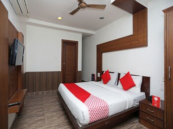 Oyo 11061 Hotel Awesome Featured Image