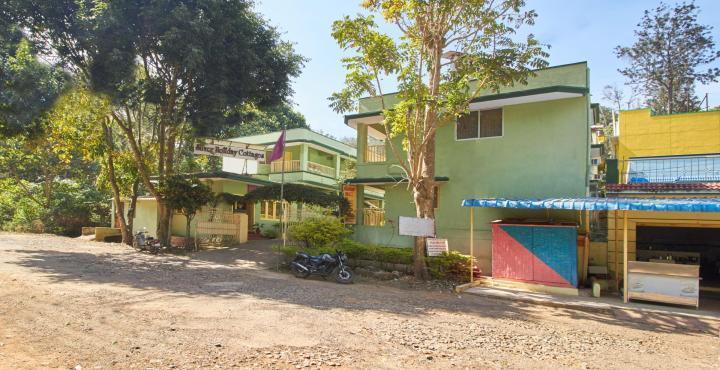 Oyo 19368 Silver Holiday Cottages 