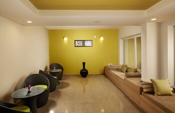 Highland Homes Budget Lobby Sitting Area