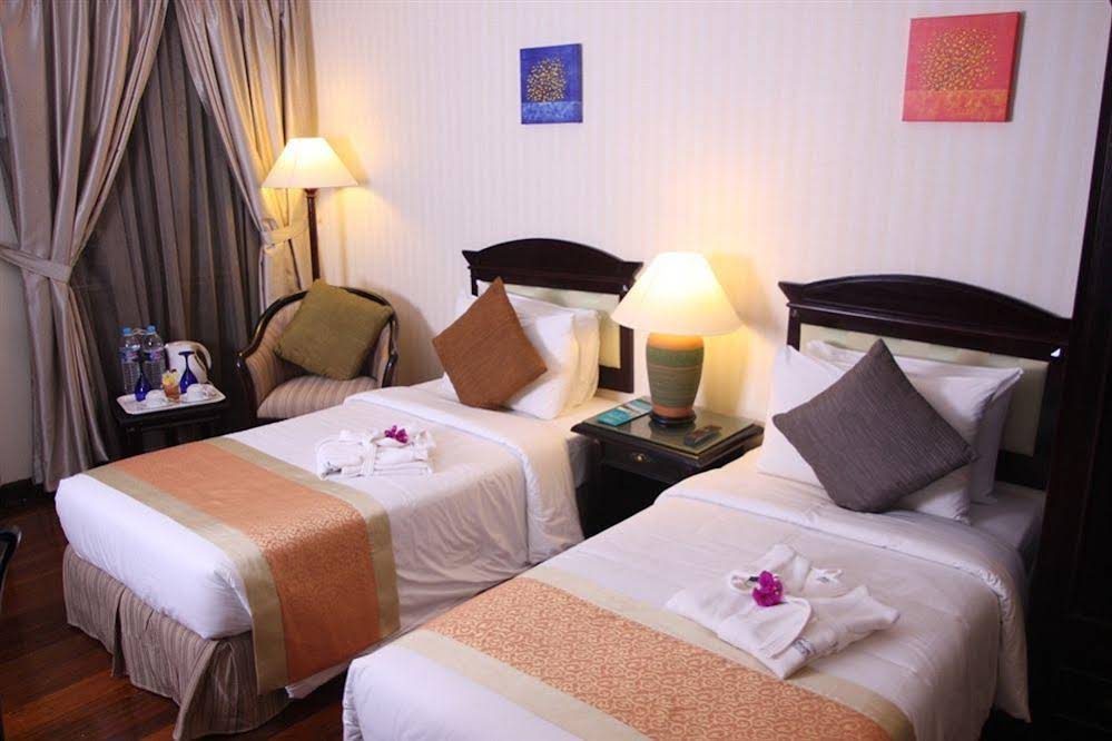 Sibu Island Resort 