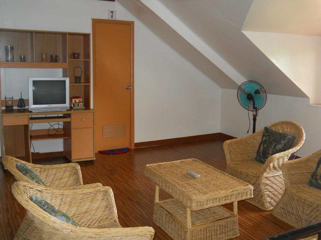 Lagrosa Backpackers 