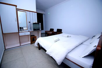 Hotel Midtown Guestroom