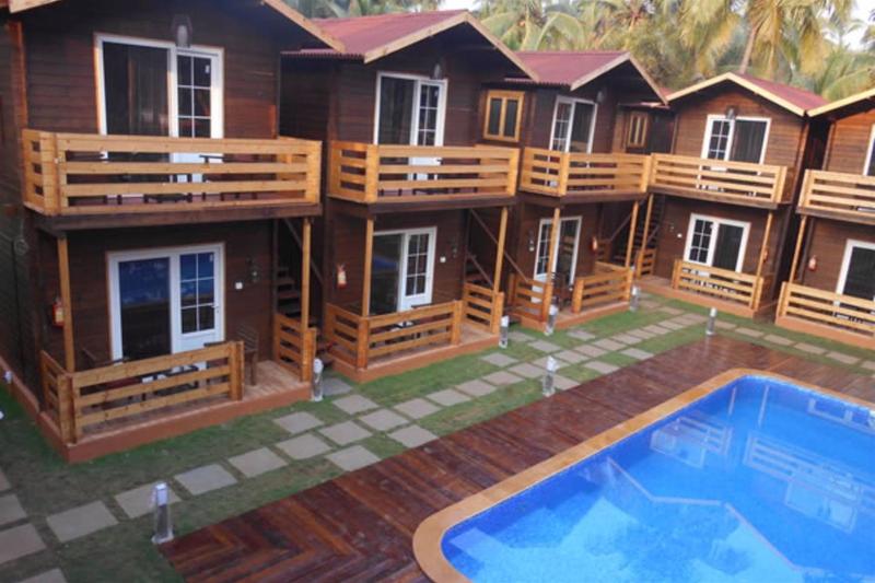 La Vie Woods Pool