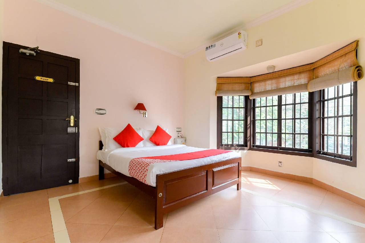 Oyo 10502 Hotel Villa Brook 