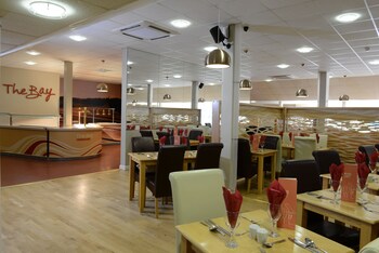 Croyde Bay Holiday Resort (كروید بی هالیدی ریزورت) Family Dining