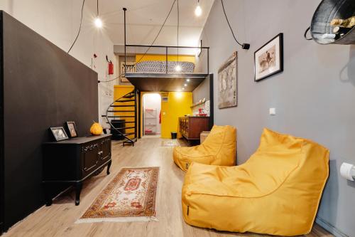 Funky Loft Hotel Description
